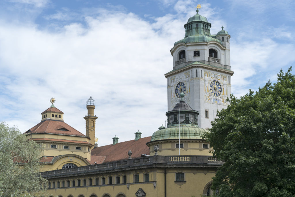 Jugendstil-Schwimmbad Müller'sches Volksbad an der Isar in München / Art Nouveau Swimming Baths Muellersches Volksbad in Munich, 5.7.2019, Foto: Robert B. Fishman